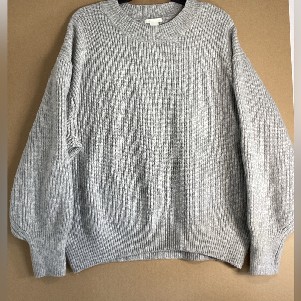 H&M Light Gray Knit Pullover sweater sz XL